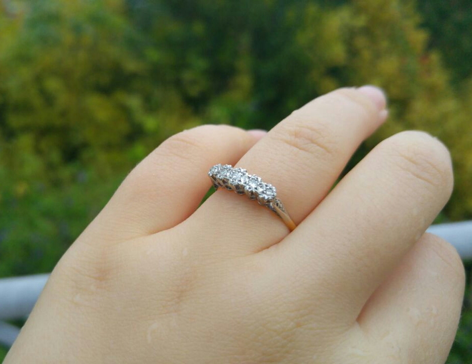 טבעת אר דקו זהב ופלטיניום עם יהלומים.