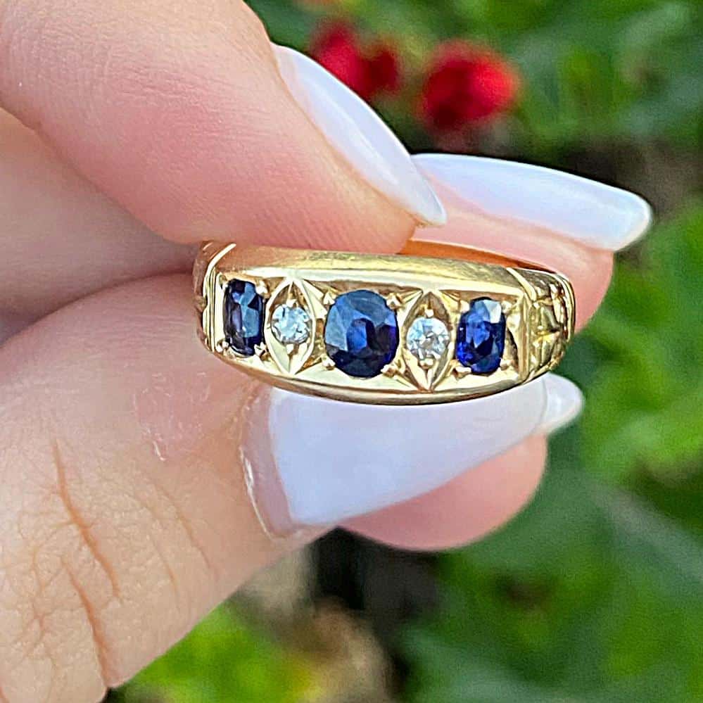 Vintage Oval Sapphire & Diamond Ring