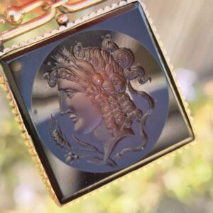 תליון פוב סיריס קמאו אינטגליו