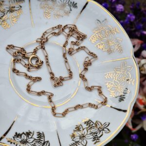 שרשרת עדינה אנגלית מזהב