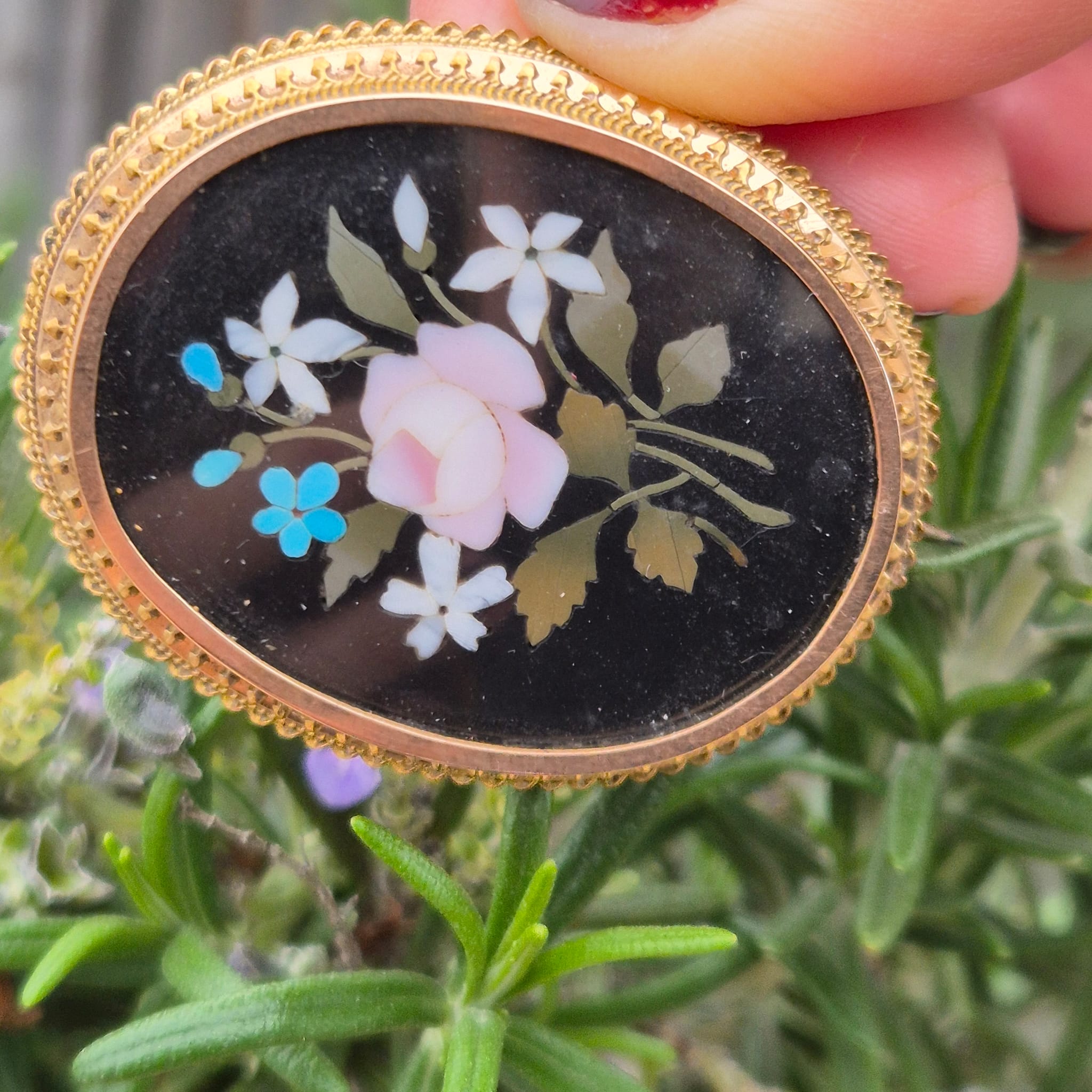 סט תליון ועגילים עתיקים מזהב עם פיאטרה דורה – תמונה 3