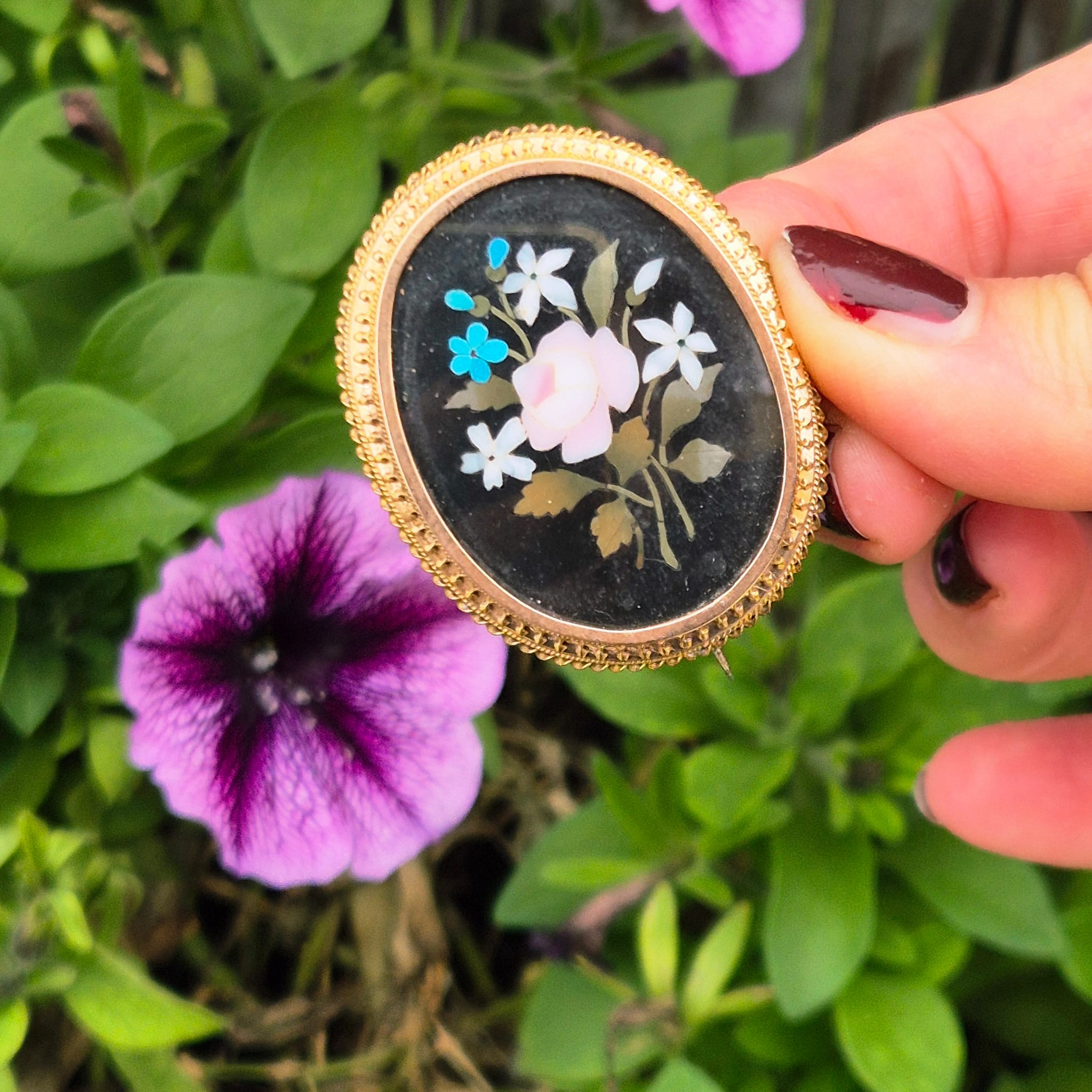 סט תליון ועגילים עתיקים מזהב עם פיאטרה דורה – תמונה 5