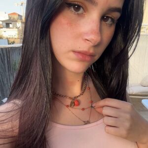 תליון עתיק קורל תות זהב