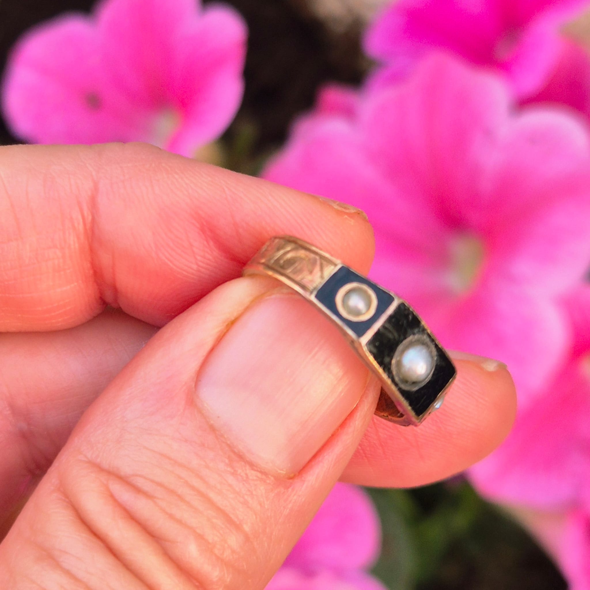 טבעת זהב עתיקה אמייל פנינים – תמונה 2