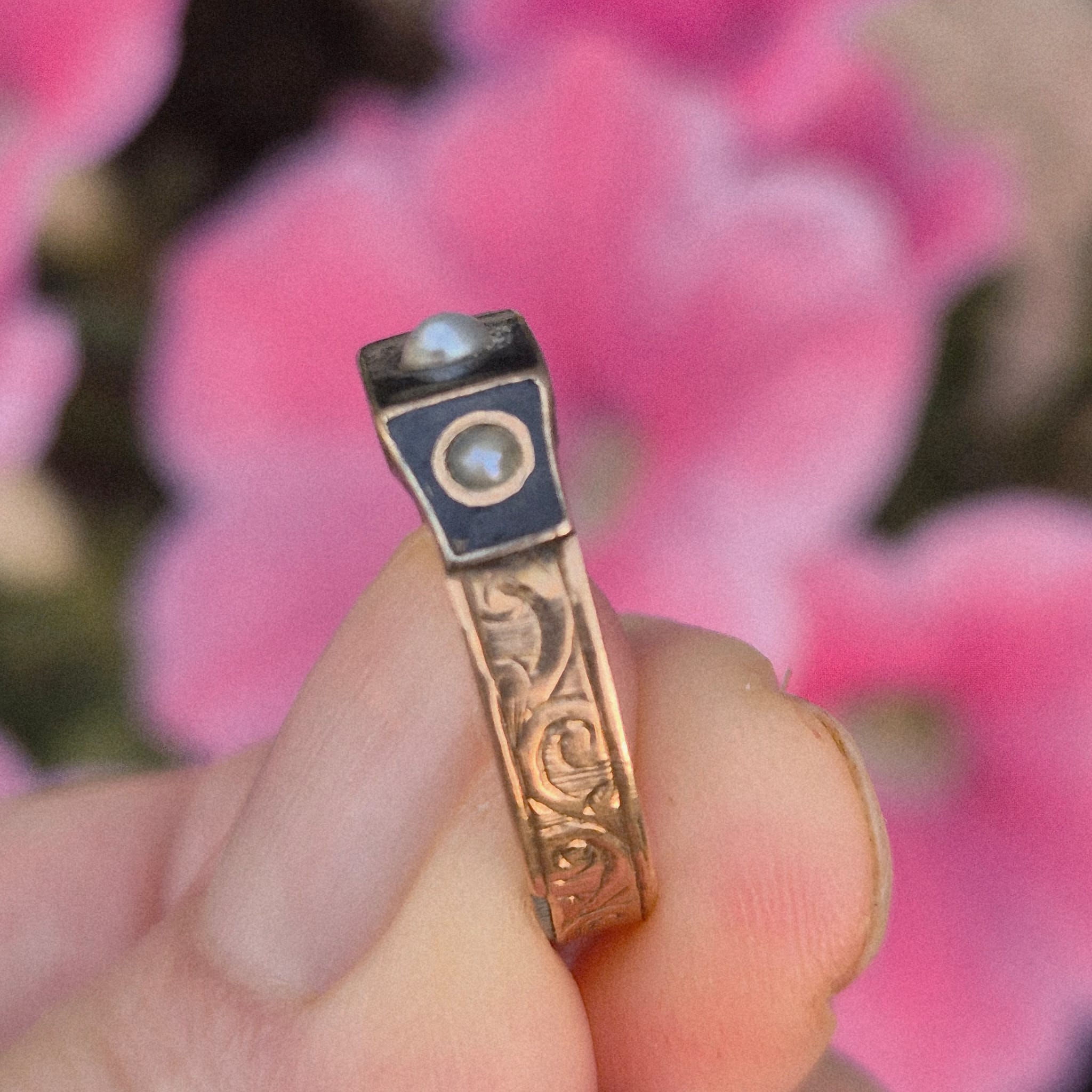 טבעת זהב עתיקה אמייל פנינים – תמונה 5