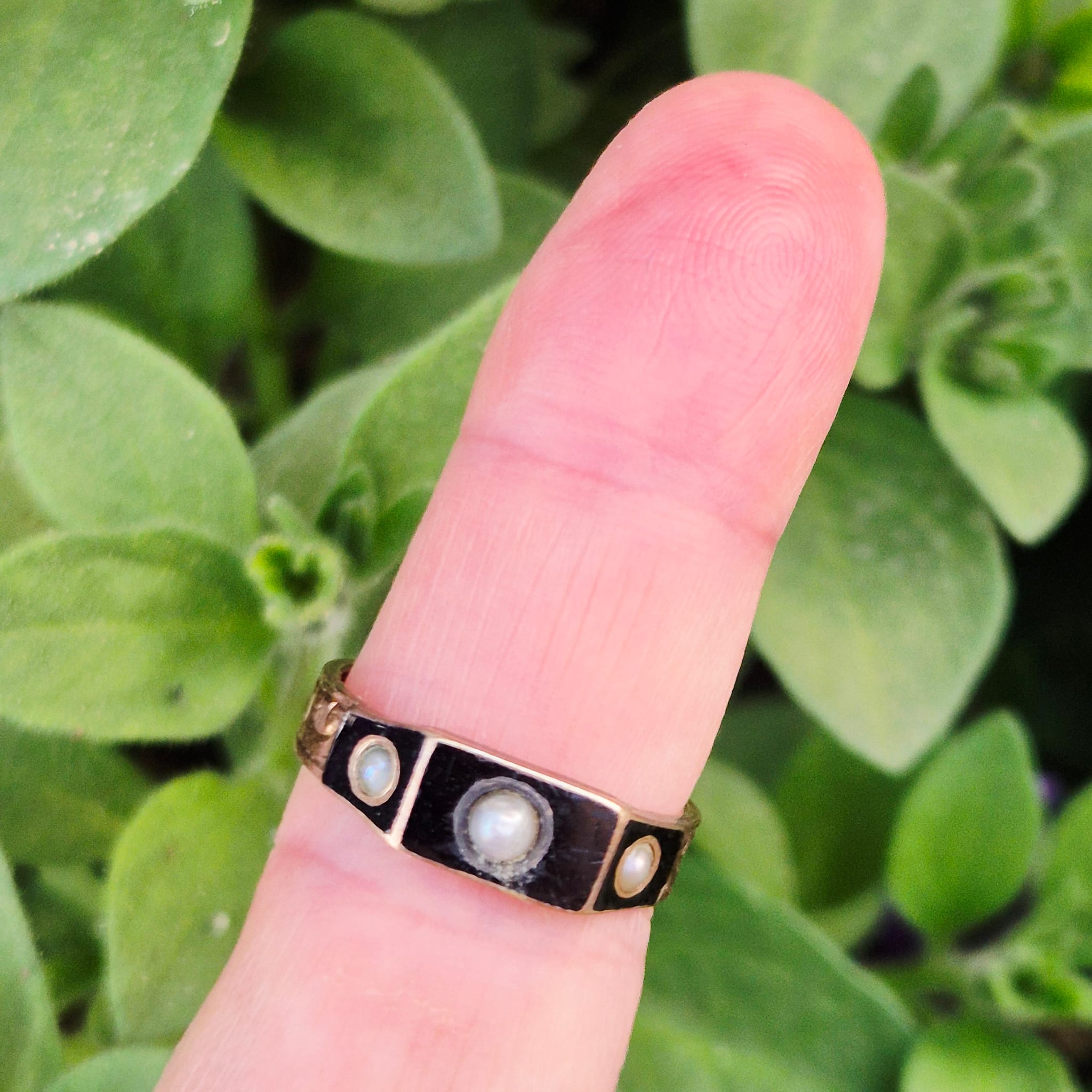 טבעת זהב עתיקה אמייל פנינים – תמונה 4