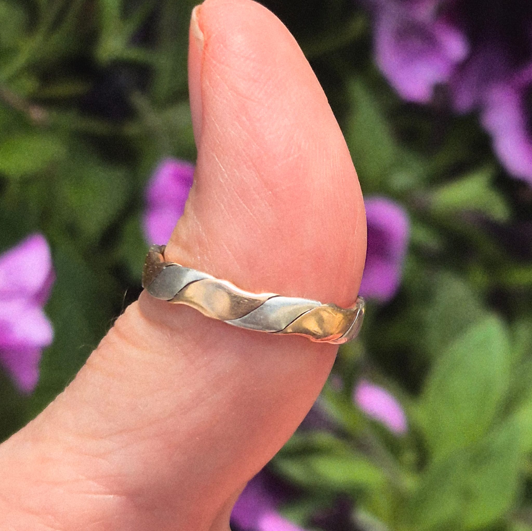 טבעת מיוחדת זהב 18 קאראט וכסף – תמונה 2